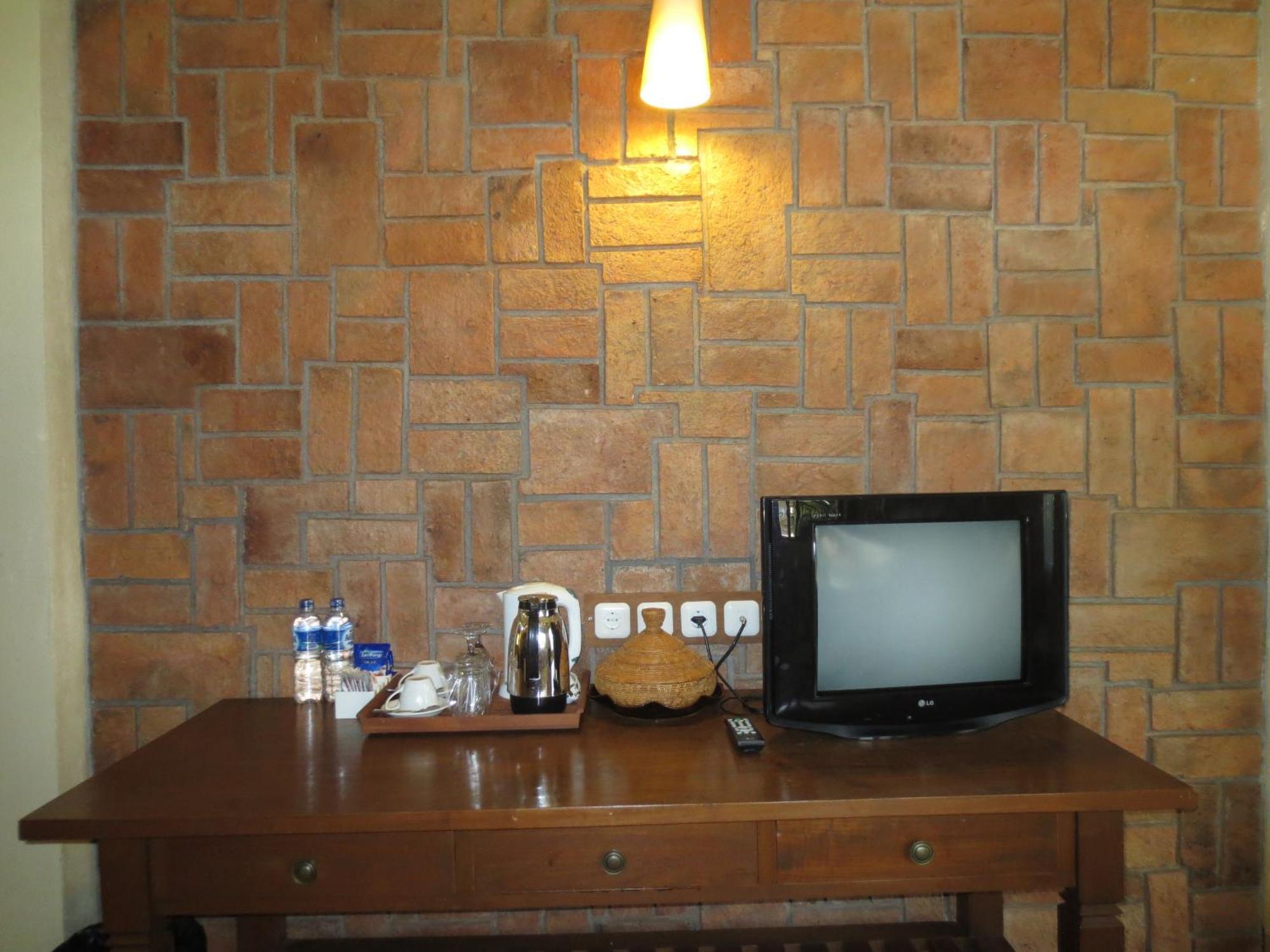 Besakih Beach Hotel Sanur Kamer foto